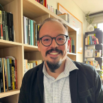 Andrés González-Saiz Contributes Chapter to Filosofía y Violencias